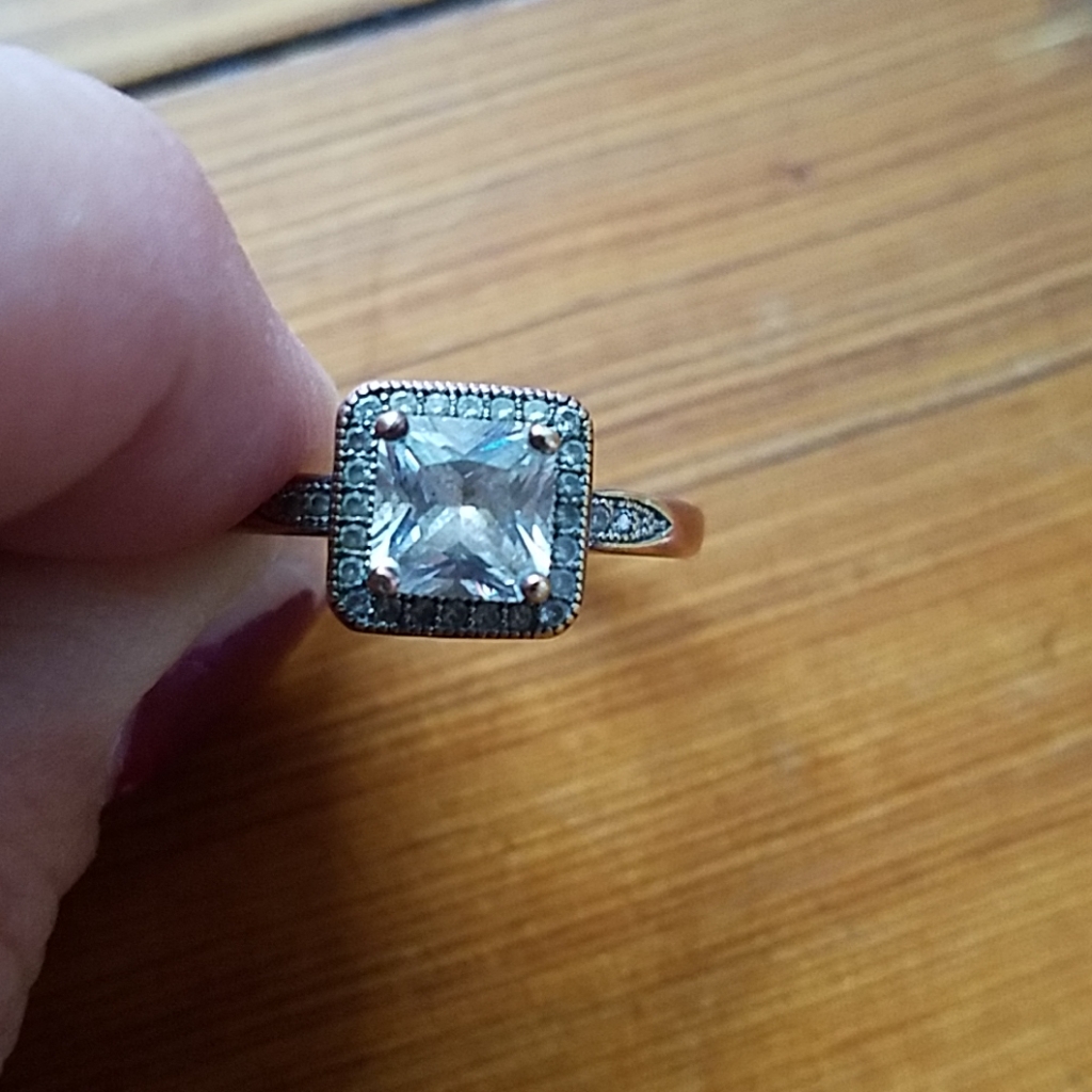 Ibbn Cn Rhinestone Costume Ring Sz 7 13$